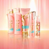 初音ミク、脱・ツインテール？ 「LUX」新CMでスカーレット・ヨハンソンと共演