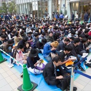 「がっこうぐらし！」聖地オリナスでハロウィンコラボイベント実施 高橋李依、木村珠莉が登場