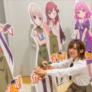 「がっこうぐらし！」聖地オリナスでハロウィンコラボイベント実施 高橋李依、木村珠莉が登場