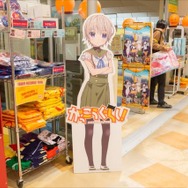 「がっこうぐらし！」聖地オリナスでハロウィンコラボイベント実施 高橋李依、木村珠莉が登場