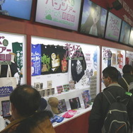 「ガンダム」「ガルパン」など人気作だらけのバンダイナムコブースは常に活況！