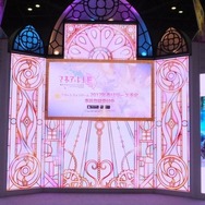 「マギアレコード」ブースでは“まどか”や“いろは”がお出迎え！ 劇場版3作品も大型モニタで上映