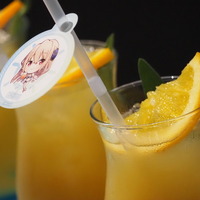 「よっ！トロピカルだねぇ！」『ヘブンバーンズレッドカフェ～2024 in 海の家～』フォトレポ―キャンサーパンケーキやナービィフルーツポンチなど夏真っ盛り！