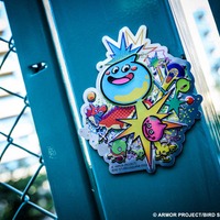 カラフルでスタイッシュ！スクエニ公式ショップで渋谷をイメージした“スライム&チョコボ”アルミマグネットが発売