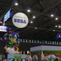 【gamescom 2011】20周年ソニック一色のセガブース、過去のグッズも展示