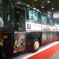 【キャラホビ2012】バンダイナムコは新作ゲームを多数展示 ― 『TIGER & BUNNY』宣伝バスも登場