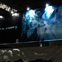 【TGS 2012】ゲームショウで異彩の『ロストプラネット3』“快寒”ブースを体感せよ