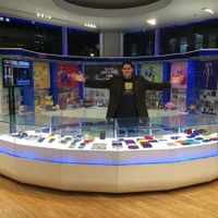 米国任天堂レジー社長がNintendo World Storeを訪問しTwitterで実況！ファンたちとの質問にも答える