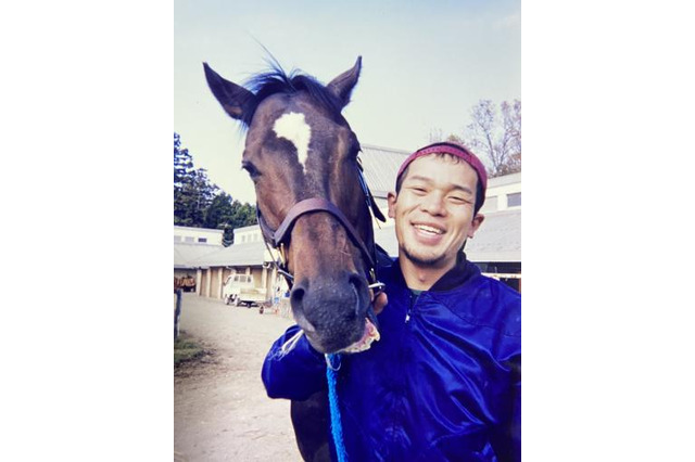 「エルコン」の育成にも携わった元競馬関係者が「ウマ娘」のレースに感動!「いいね」2万超えツイートの背景に迫る─「スズカの描き方に愛情を感じる」 画像