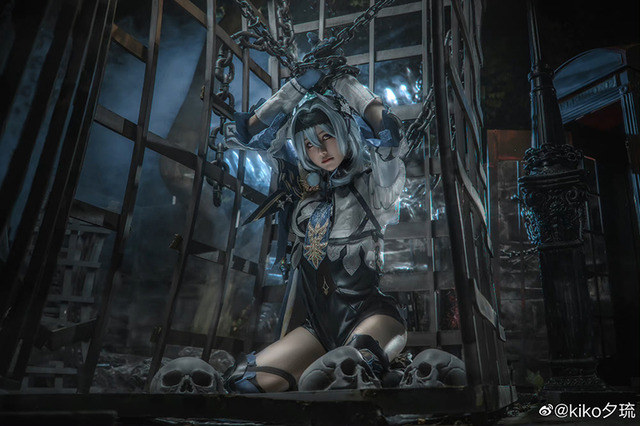 【コスプレ】『原神』エウルアの氷の美貌、『まどマギ』まどかの最終決戦が圧巻！中国美女レイヤー【写真24枚】 画像