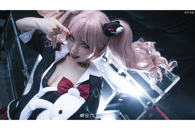 【コスプレ】『ダンガンロンパ』江ノ島盾子のカリスマ的美貌、『アズレン』チェシャーの純白ドレスに釘つけ！中国美女レイヤー3選【写真29枚】 画像