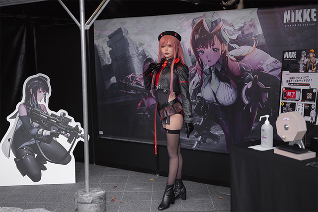 【コスプレ】『勝利の女神:NIKKE』ラピが「池ハロ2022」に大量出現!注目レイヤー・樹カリナに密着【写真12枚】 画像