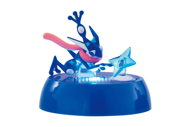 ゲッコウガの“キメ顔”がたまらない!台座が光るガシャポン「光る!ポケモンコレクション2」が3月登場 画像