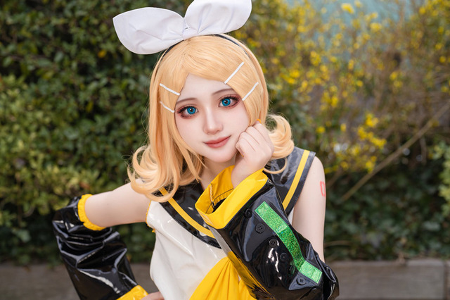 【コスプレ】大きなリボンとブロンドボブ、元気を与えてくれる笑顔がチャーミング!注目レイヤー・天音【写真7枚】 画像