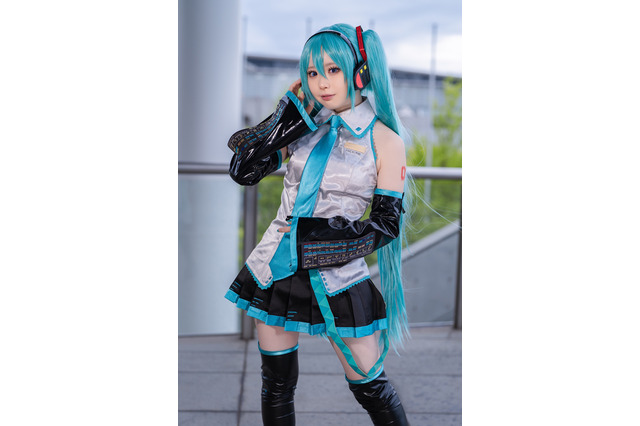 【コスプレ】ニコニコ超会議2023「ホロライブ」「にじさんじ」VTuberのほか「初音ミク」など美麗レイヤーが百花繚乱！！【写真27枚】 画像
