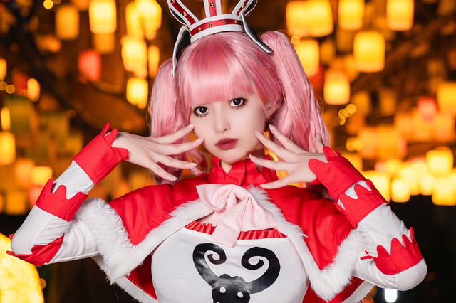 【コスプレ】メイクからスタイルまで「ONE PIECE」ペローナの再現度が激高!人気レイヤー・芹香【写真8枚】 画像