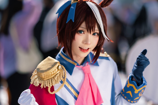 【コスプレ】トウカイテイオーが凛々しくて可愛い!囲まれるほど人気の中国レイヤー・綺太郎が躍動【写真8枚】 画像