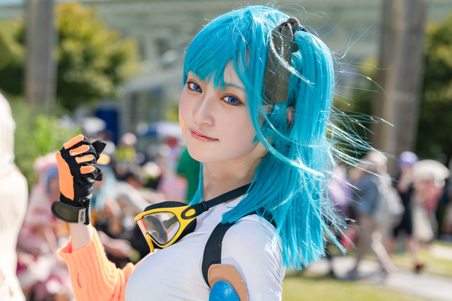 【コスプレ】ドラゴンボール世代の絶対ヒロイン”ブルマ”がコスサミに登場！抜群のスタイルで魅せるコスプレは必見！！注目レイヤー・まちゅ【写真10枚】 画像