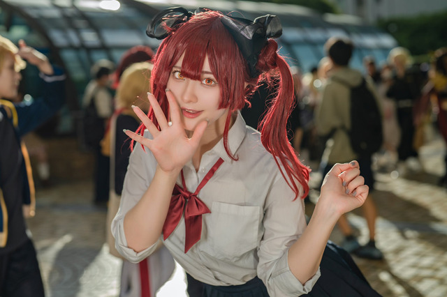 【コスプレ】「君たち~、船長の制服姿見せてあ・げ・る」抜群のスタイルで見せるマリン船長のレアな制服姿は必見!人気レイヤー・ZIRO【写真8枚】 画像