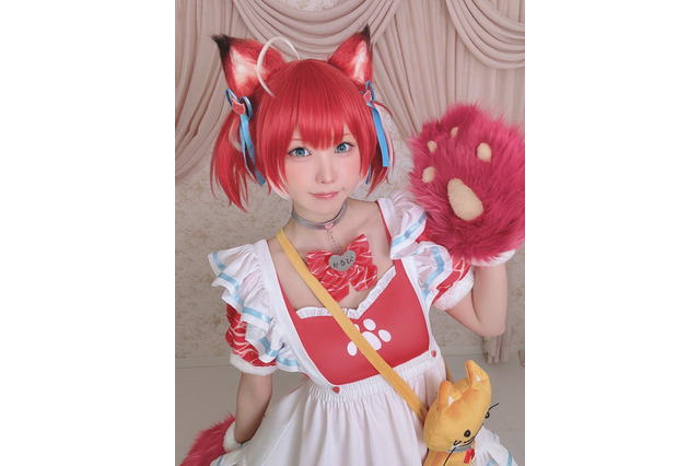 人気コスプレイヤー・えなこが「赤見かるびのコスプレ」で誕生日をお祝い―かるびも「えなこ!ガチカワイイ!最高だ!」と大絶賛 画像