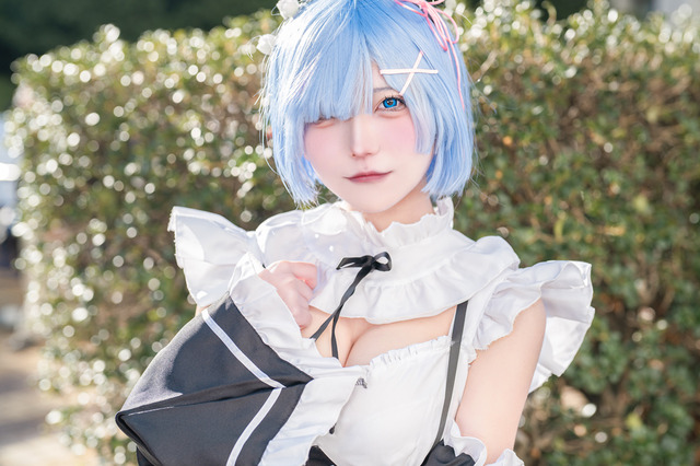 【コスプレ】お誕生日を迎えたばかりのレムりんが麗しすぎる...思わず異世界転生したくなる美少女レイヤーに注目!【写真9枚】 画像