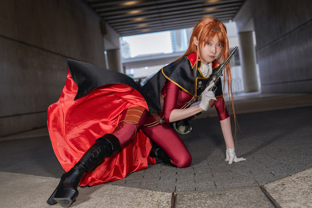 【コスプレ】エレガントでクールな美女レイヤーが「ワンフェス」に集結!『原神』ナヴィアに「銀河鉄道999」エメラルダス「GANTZ」レイカも【写真25枚】 画像