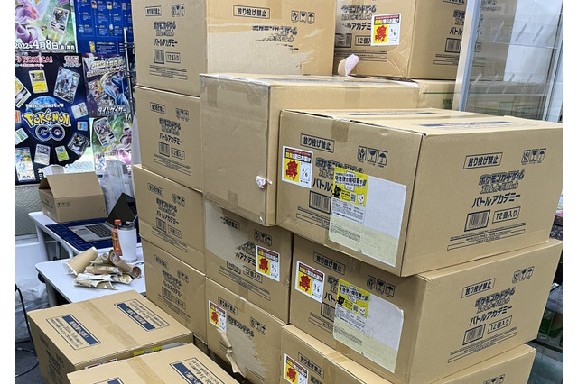 まるでフィクションのような珍事…秋葉のカードショップが商品を一桁多く誤発注、在庫がスペースを独占し店舗大会を中止する事態に 画像