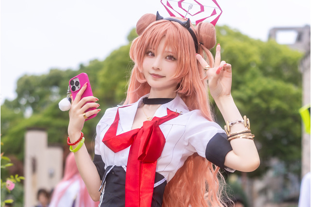ブルアカ、ホロライブ、NIKKEら人気キャラが揃い踏み！名古屋の中心でコスプレを魅せる美女レイヤー10選【写真48枚】 画像