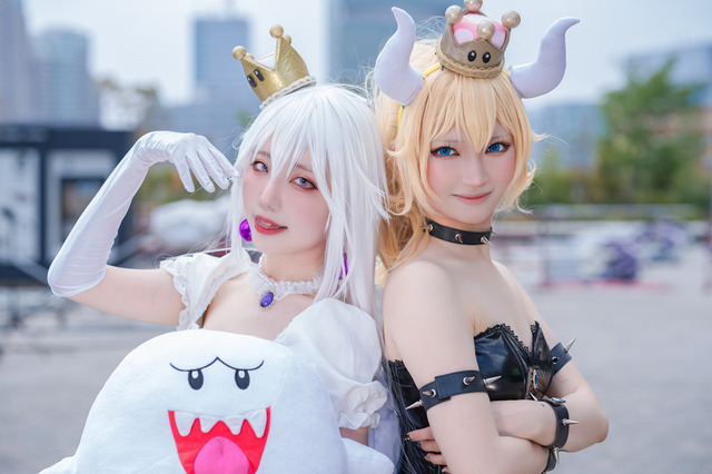 【コスプレ】あなたはどちら派?美女二人がキングテレサ姫とクッパ姫のコスプレでキュートに共闘!【写真17枚】 画像