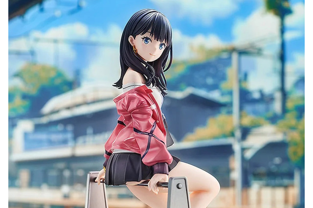 ローアングルが凄そう…!“手すりに座っている部分”にもこだわった「宝多六花」新作フィギュア予約開始 画像