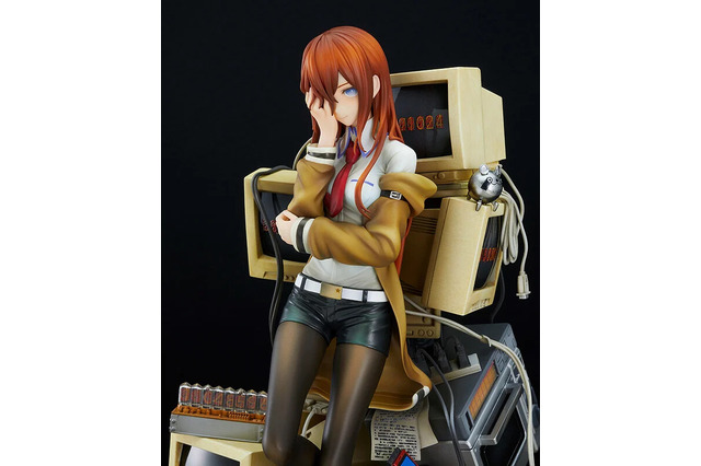 不敵な表情に釘付け!『シュタゲ』痩身美麗な「牧瀬紅莉栖」が作中の雰囲気そのまま、ガジェットに寄り掛かるフィギュアが再販へ 画像