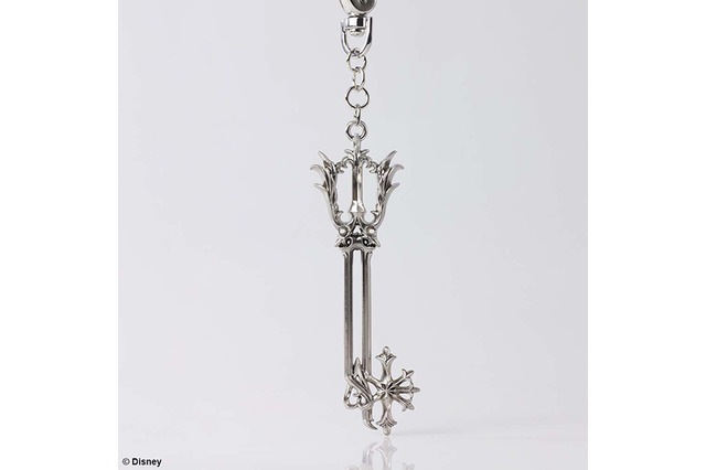 『キングダム ハーツ』シリーズより「キーブレードキーホルダー」が再受注開始！約束のお守りやキングダムチェーンなど、鞄につけて飾れるアイテム 画像