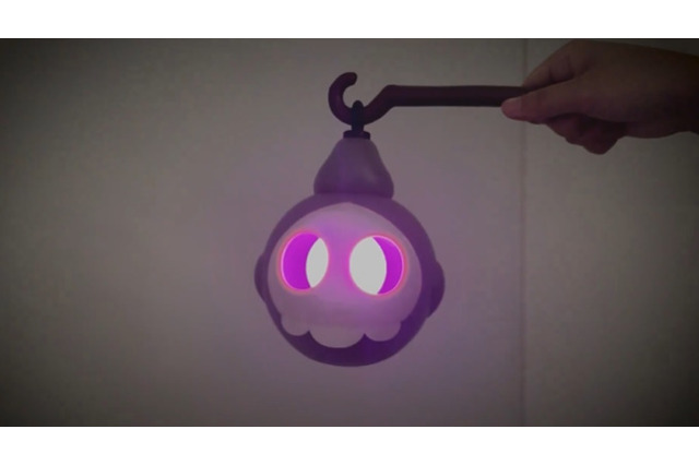 目の光る「ヨマワル型LEDランタン」が不気味だけどセンス抜群！『ポケモン』の新作ハロウィングッズ発売決定 画像