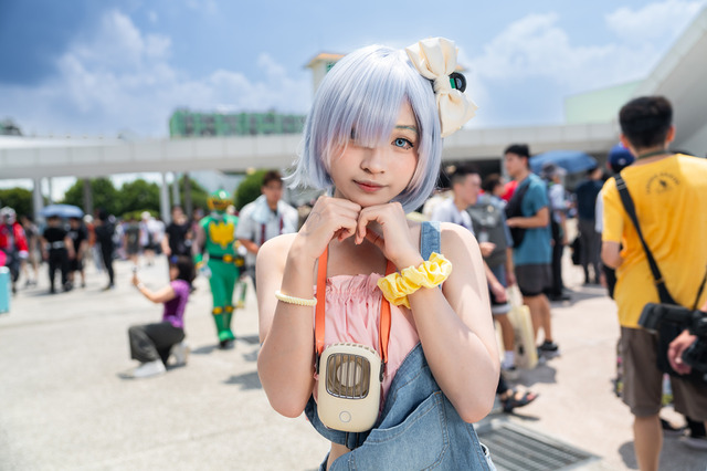 【コスプレ】台湾の女子高生がオーバーオールを着用!「リゼロ」レムがあざと可愛いすぎ【写真5枚】 画像