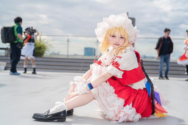 【コスプレ】吸血鬼美少女の可憐な姿に魂奪われそう...『東方』フランドールを激写！注目レイヤー・あまねちゃん 画像