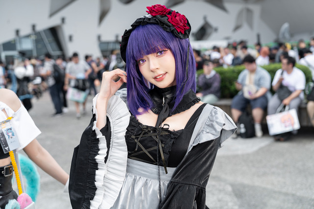 【コスプレ】「着せ恋」雫たんが、囲み撮影される人気ぶり!スタイル抜群の台湾美女に迫る【写真9枚】 画像