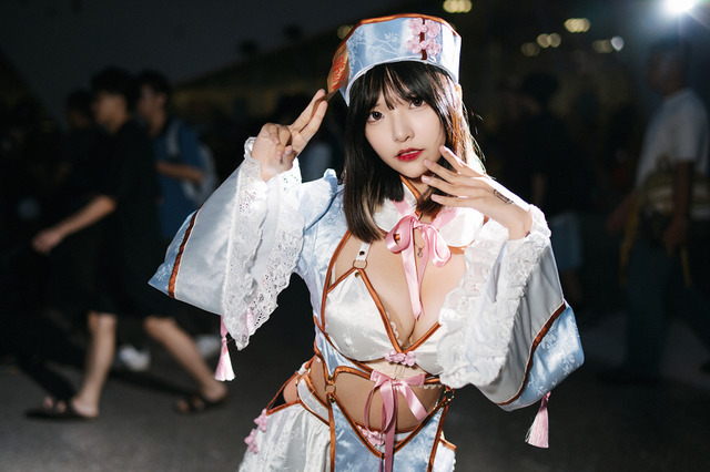 【コスプレ】怖くないよ!蠱惑的な台湾美女のキョンシーに心奪われそう【写真6枚】 画像