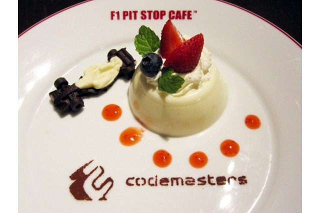『F1 2010』×F1公認カフェがタイアップ、週末は特別メニューも登場 画像