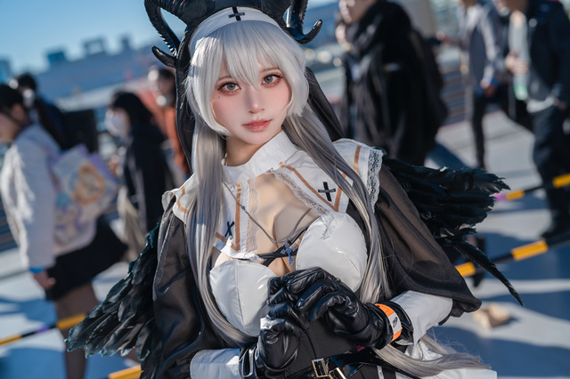 【コスプレ】悪魔的魅力漂うシスター衣装が背徳的!吸い込まれそうな瞳も印象的な美女レイヤー・七草すずまる【写真9枚】 画像