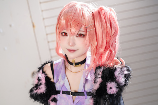 【コスプレ】新進気鋭の女社長!「ホロライブ」一条莉々華のポジティブな可愛さに、秘書見習い希望者殺到【写真8枚】 画像