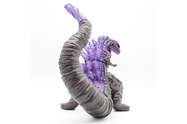 全高約30cmの大ボリューム「ゴジラ（2016）」ソフビ！暗闇で光るノーマルと奥行きと重厚感あるバーニングレッドカラーの2種展開 画像