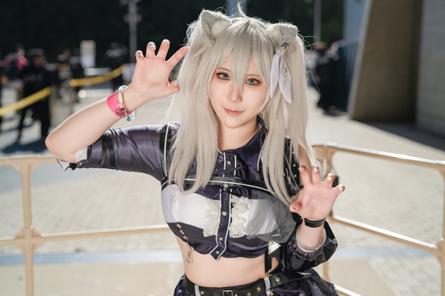 【コスプレ】ワイルドにしてクール&ビューティ!2着の衣装をスタイリッシュに着こなす「獅白ぼたん」美女レイヤー【写真12枚】 画像