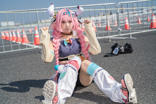 【コスプレ】育ち盛りは食べ盛り、弾ける笑顔と元気いっぱいのアクションを見せる『原神』ヴァレサが可愛すぎる!【写真8枚】 画像