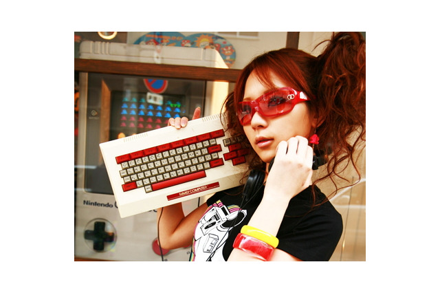 ゲーム機×美少女?  「はーどうぇあ・がーるず」が発売 画像