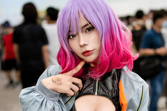 【コスプレ】ピチテカなボンテージ&ストッキングの破壊力!目元が涼やかな美女が魅せる「Luna」は絶景【写真10枚】 画像