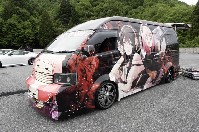 「SPY×FAMILY」「フリーレン」「リコリス」から懐かしの「Angel Beats!」まで!奥伊吹に集った人気アニメの痛車まとめ【ARCChampionship 2025フォトレポ】 画像