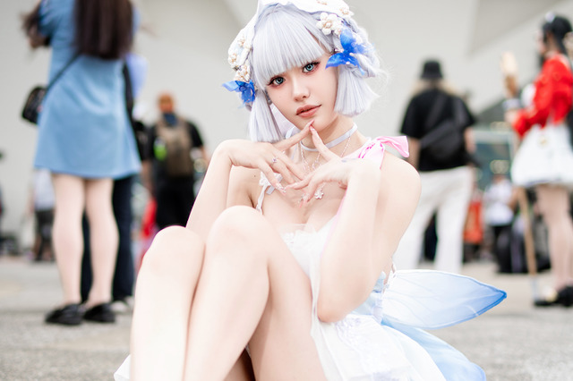 【コスプレ】『原神』神里綾華の大胆なワンピース姿にドキッ！台湾美女の際立つスタイルの良さと透明感に見惚れてしまう【写真8枚】 画像