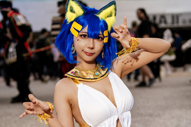 【コスプレ】『どうぶつの森』擬人化ナイルが可愛い！白いドレスに褐色肌が映える美スタイルでセクシーさもプラス【写真9枚】 画像