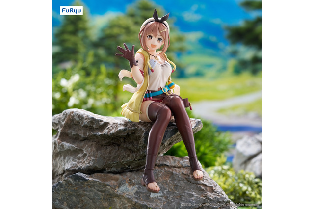 太ももが蓋を抑えてくれる！「ライザ」ぬーどるストッパーフィギュアが登場 画像