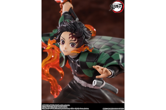 「鬼滅の刃」フィギュアが発売!ヒノカミ神楽発動時の「竈門炭治郎 煉獄鍔ver.」と、”霹靂一閃”が決まる「我妻善逸」の2商品 画像